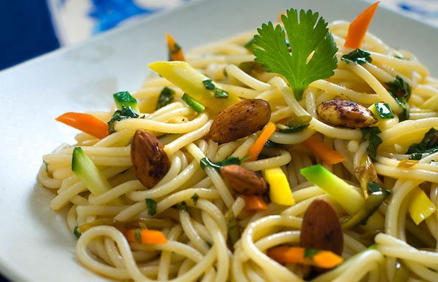 
          
            Spaghetti with Steamed Vegetables & Tamari-Roasted Almonds - Clearspring
          
        